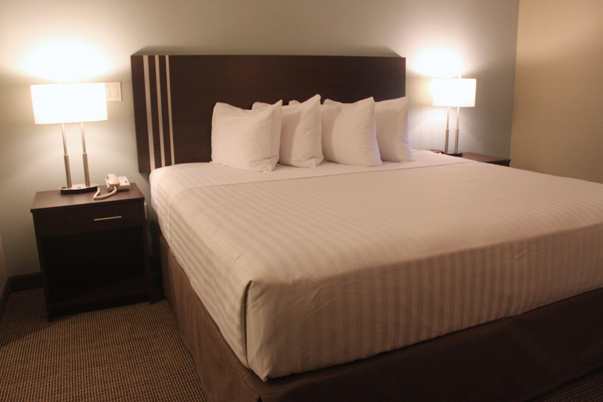 Meridian Inn & Suites لويدمينستر المظهر الخارجي الصورة