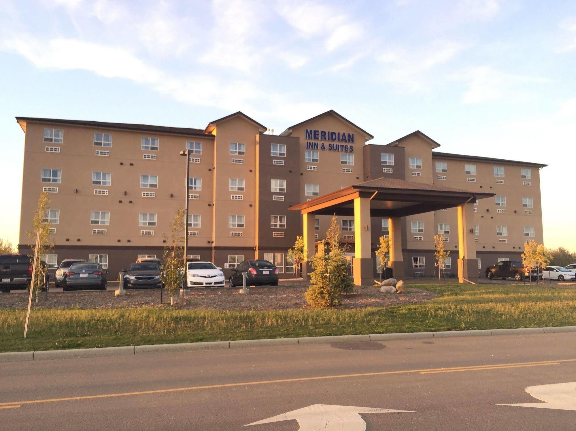Meridian Inn & Suites لويدمينستر المظهر الخارجي الصورة
